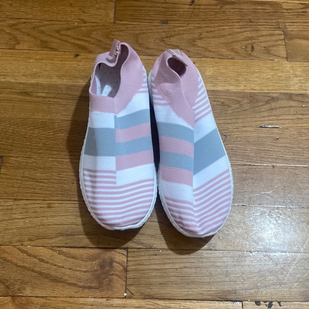 Workout shoes